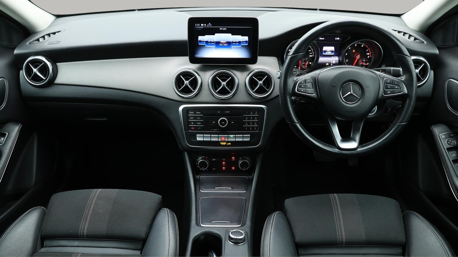 Used Mercedes-Benz GLA 2019 for sale - 76561032: Photo 14