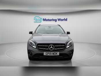 Used Mercedes-Benz GLA 2019 for sale - 76561032: Photo
