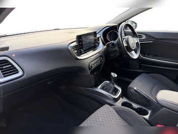 Used Kia XCeed 2020 for sale - 76231273: Photo
