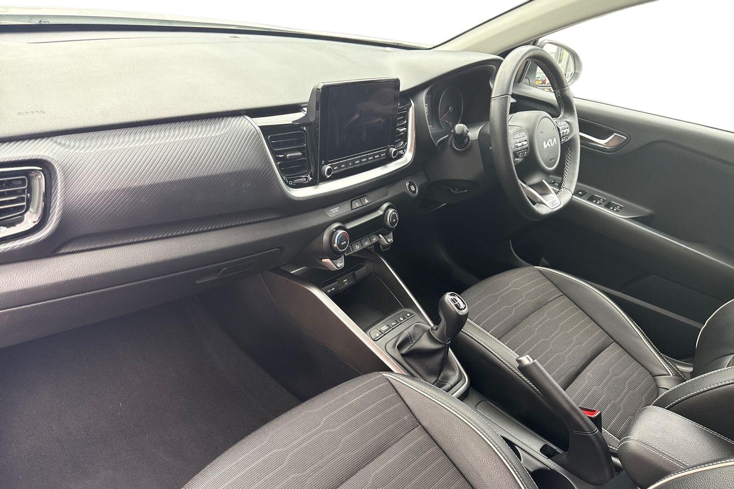 Used Kia Stonic 2024 for sale - 76677578: Photo 2