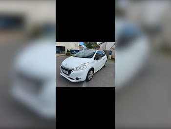 Used Peugeot 208 2014 for sale - 78143809: Photo