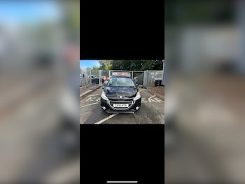Used Peugeot 208 2015 for sale - 79033283: Photo