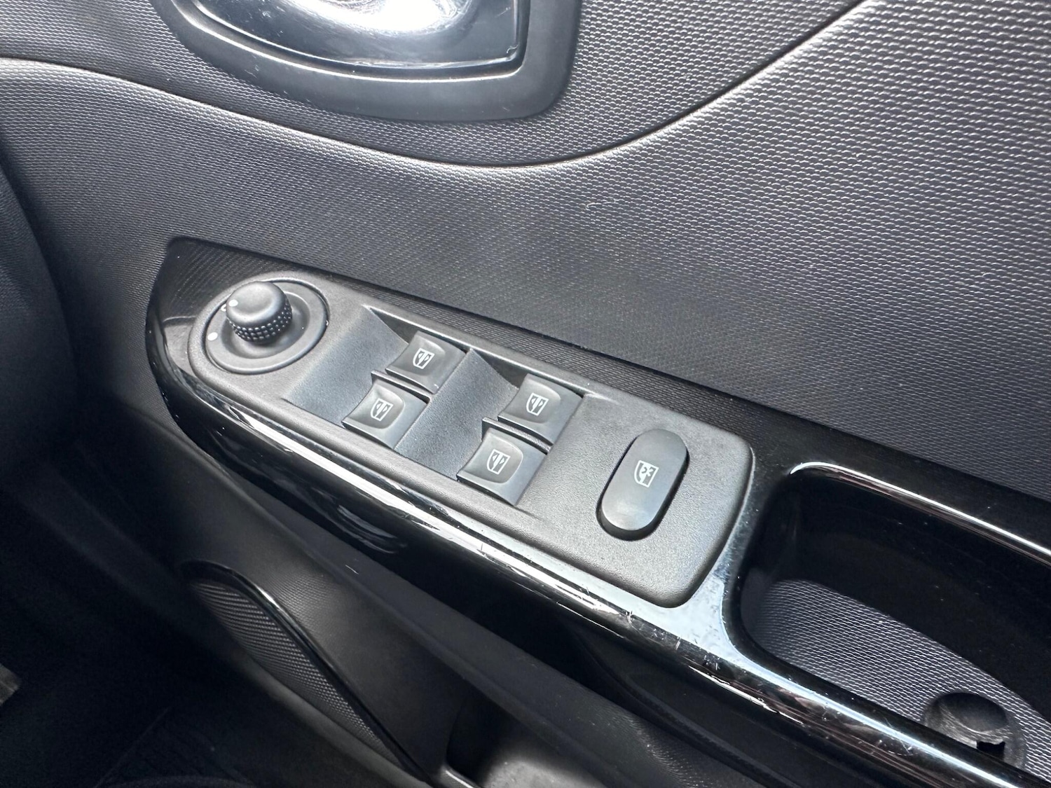 Used Renault Captur 2014 for sale - 77764269: Photo 28