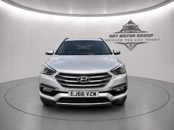 Used Hyundai Santa Fe 2016 for sale - 79582305: Photo