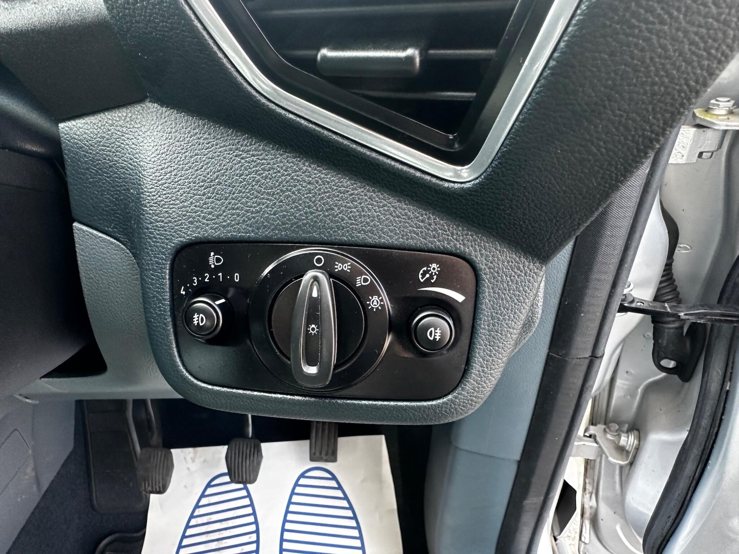 Used Ford C-Max 2015 for sale - 78053670: Photo 23