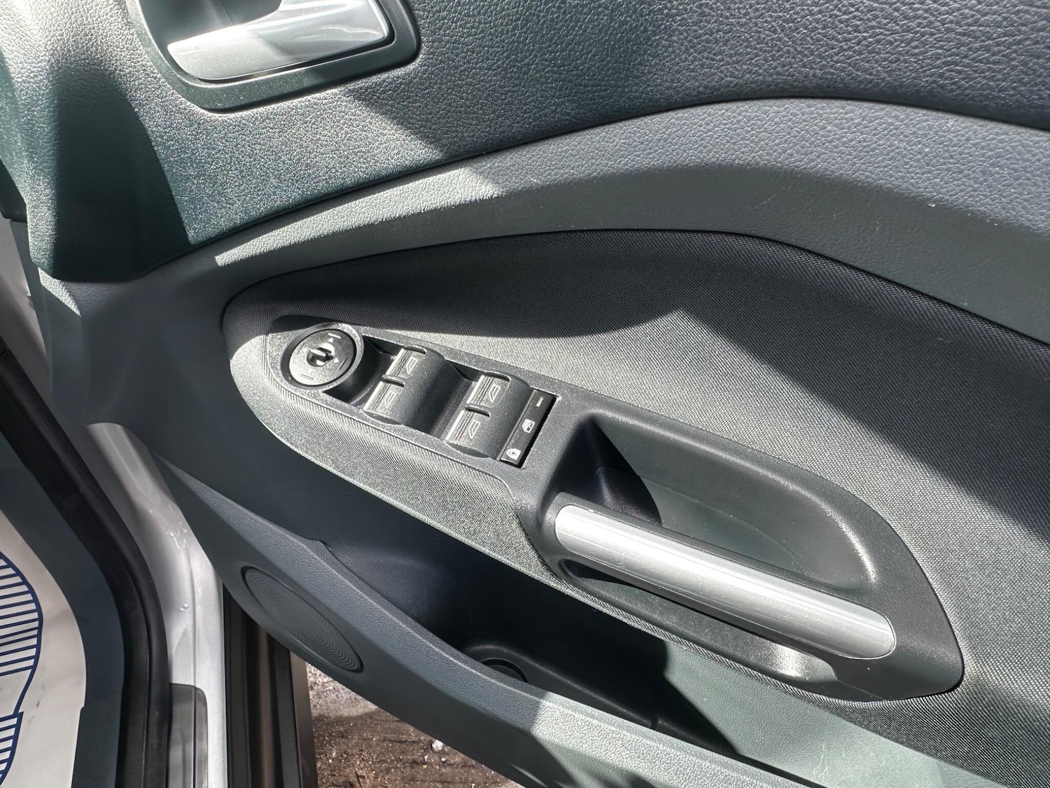 Used Ford C-Max 2015 for sale - 78053670: Photo 26