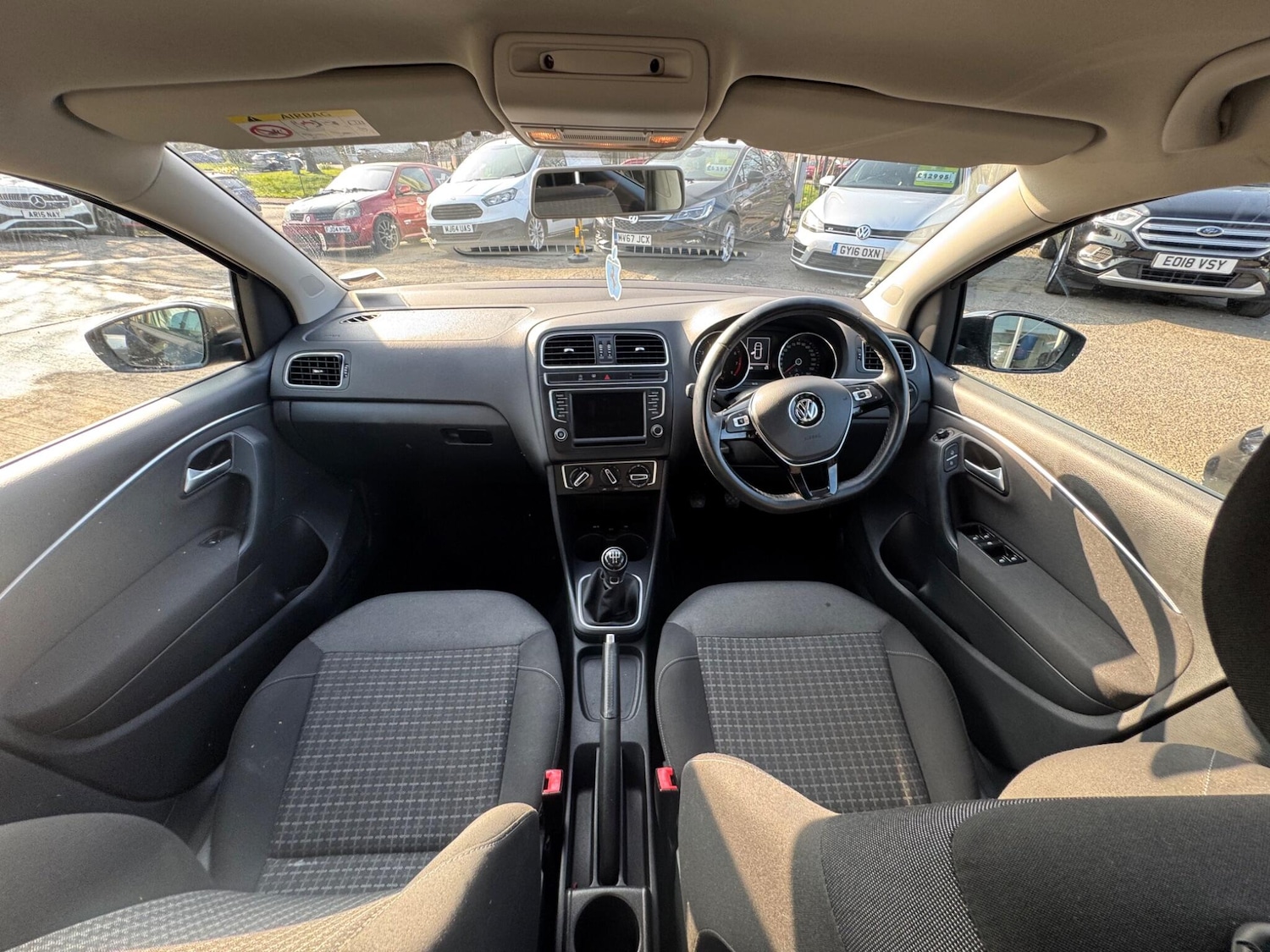 Used Volkswagen Polo 2015 for sale - 77976133: Photo 21