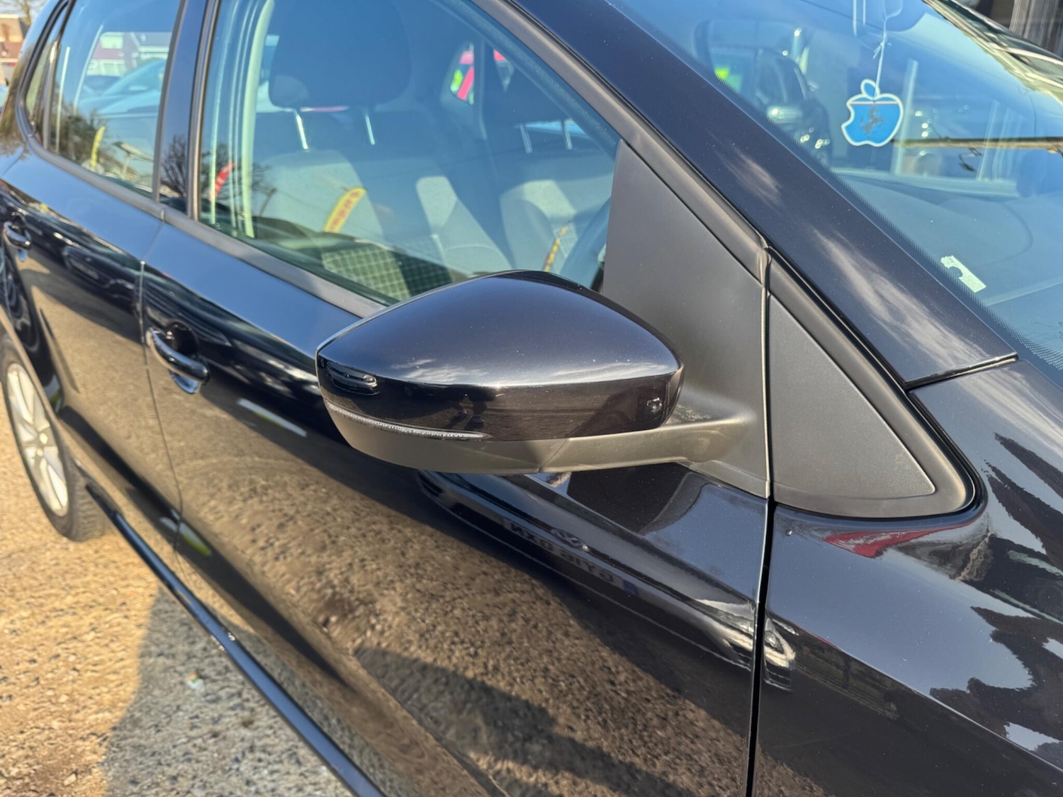 Used Volkswagen Polo 2015 for sale - 77976133: Photo 39