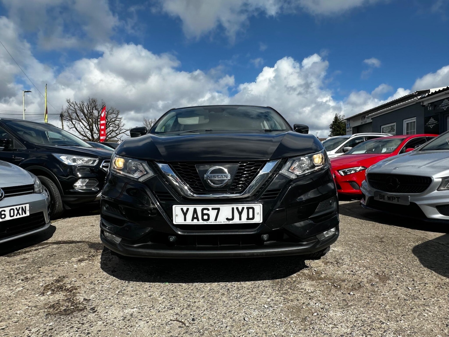 Used Nissan Qashqai 2017 for sale - 78056035: Photo 2
