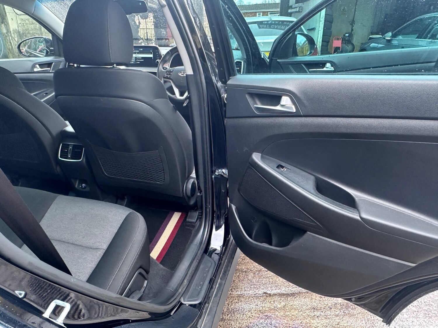 Used Hyundai TUCSON 2018 for sale - 77764254: Photo 19