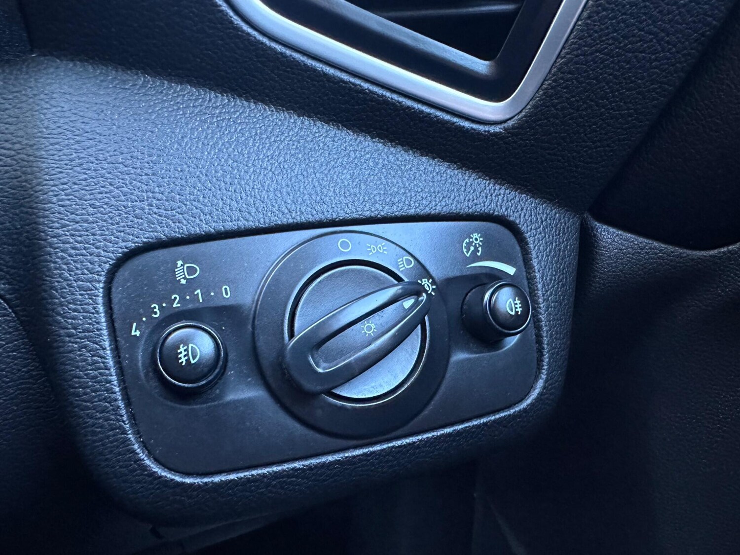 Used Ford Kuga 2014 for sale - 77764270: Photo 23