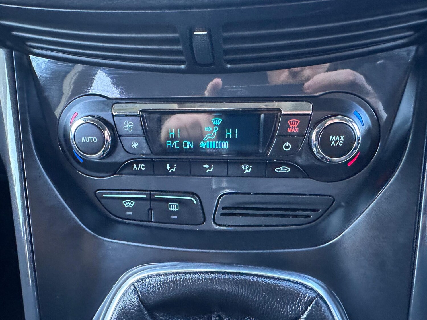 Used Ford Kuga 2014 for sale - 77764270: Photo 27