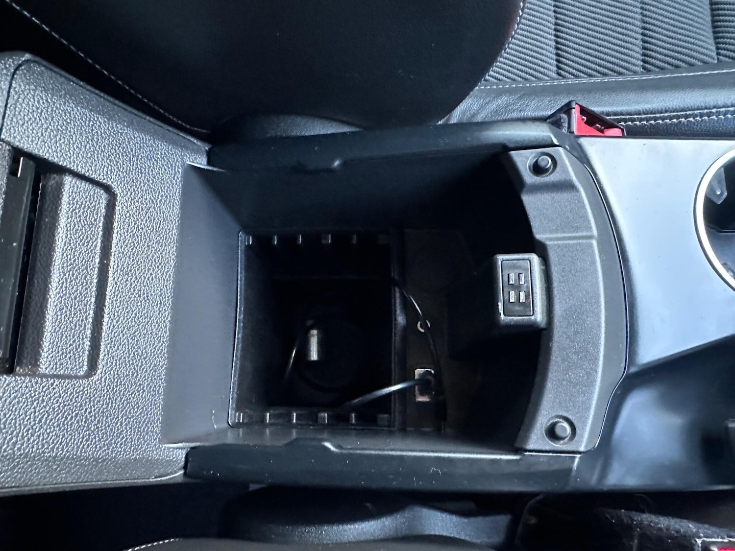 Used Ford Kuga 2014 for sale - 77764270: Photo 35