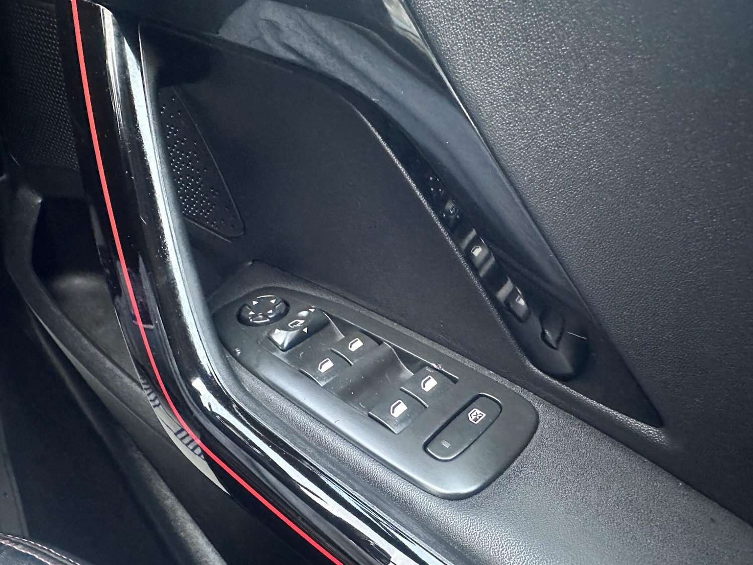 Used Peugeot 208 2016 for sale - 77764268: Photo 22