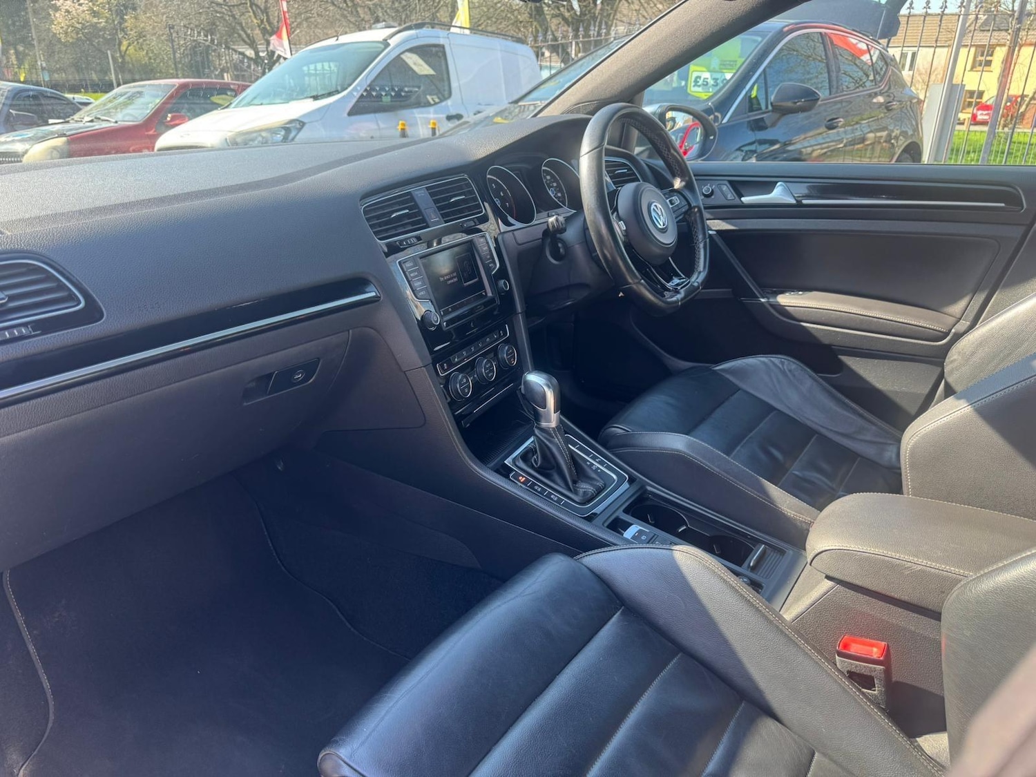 Used Volkswagen Golf 2016 for sale - 77960049: Photo 21