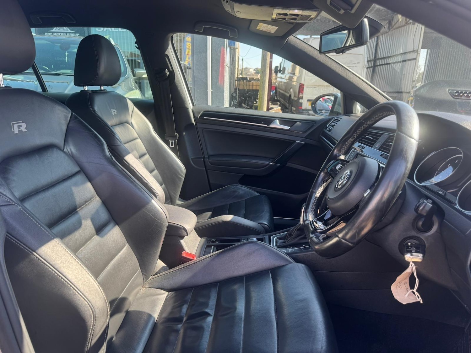 Used Volkswagen Golf 2016 for sale - 77960049: Photo 24