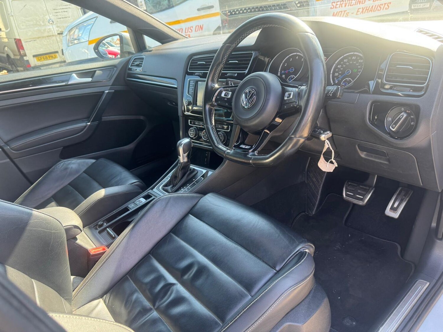 Used Volkswagen Golf 2016 for sale - 77960049: Photo 41