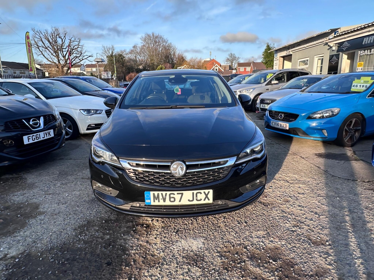 Used Vauxhall Astra 2017 for sale - 77764267: Photo 2