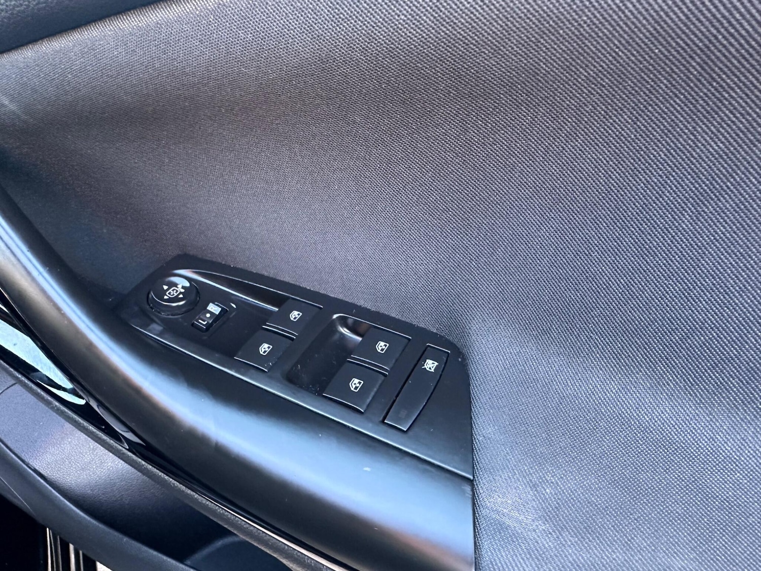 Used Vauxhall Astra 2017 for sale - 77764267: Photo 26