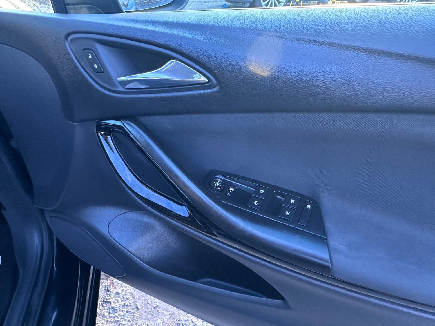 Used Vauxhall Astra 2017 for sale - 77764267: Photo 29