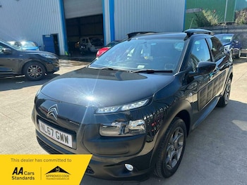 Used Citroen C4 Cactus 2017 for sale - 76500566: Photo