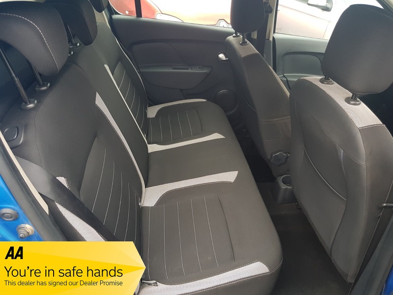 Used Dacia Sandero Stepway 2017 for sale - 76500548: Photo 10