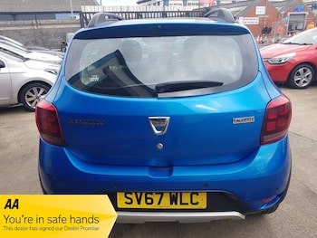 Used Dacia Sandero Stepway 2017 for sale - 76500548: Photo