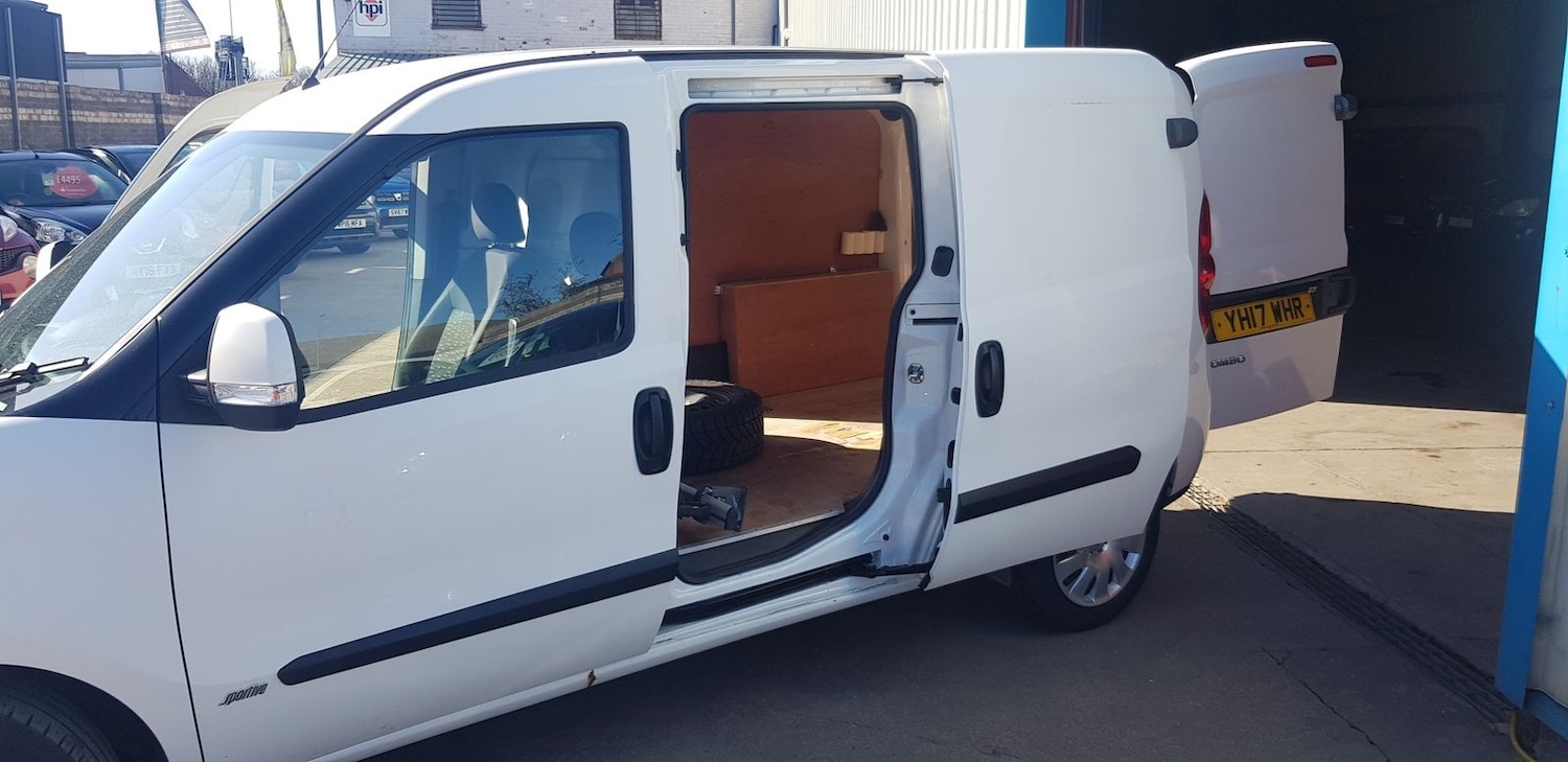 Used Vauxhall Combo 2017 for sale - 78179074: Photo 10