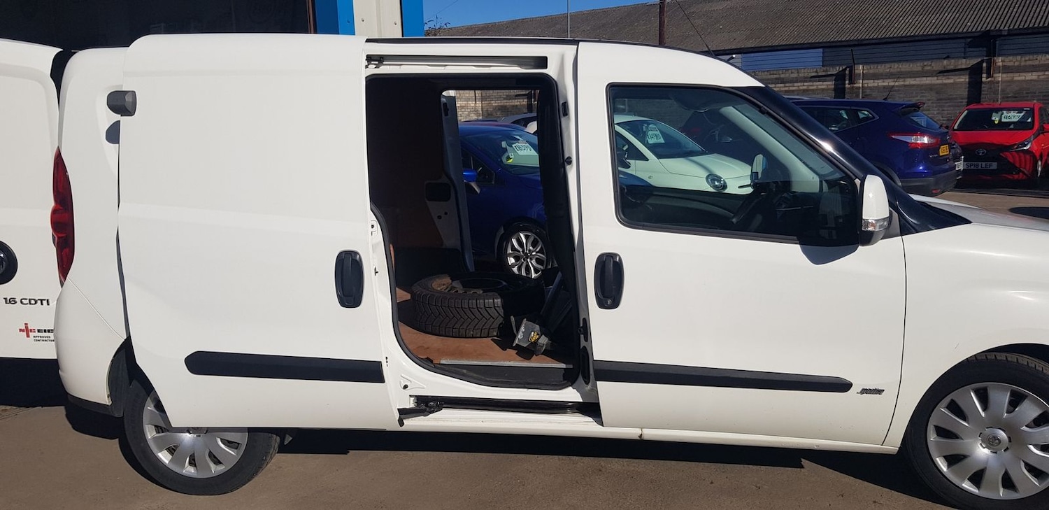 Used Vauxhall Combo 2017 for sale - 78179074: Photo 11