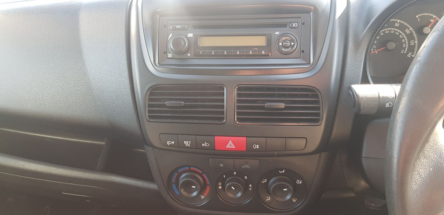 Used Vauxhall Combo 2017 for sale - 78179074: Photo 14