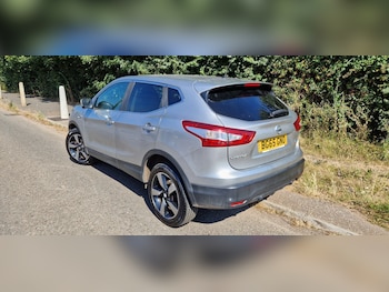Used Nissan Qashqai 2015 for sale - 79190389: Photo