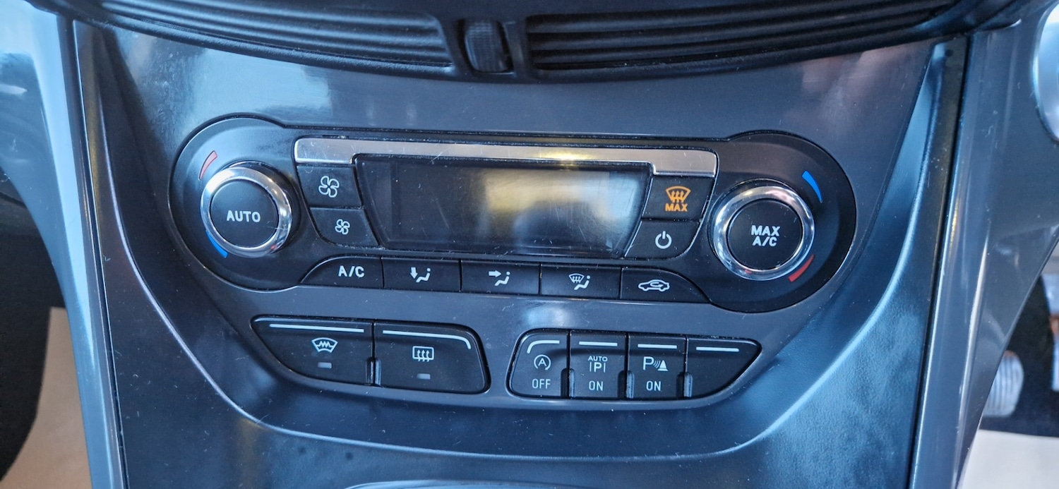 Used Ford Kuga 2015 for sale - 76374122: Photo 13