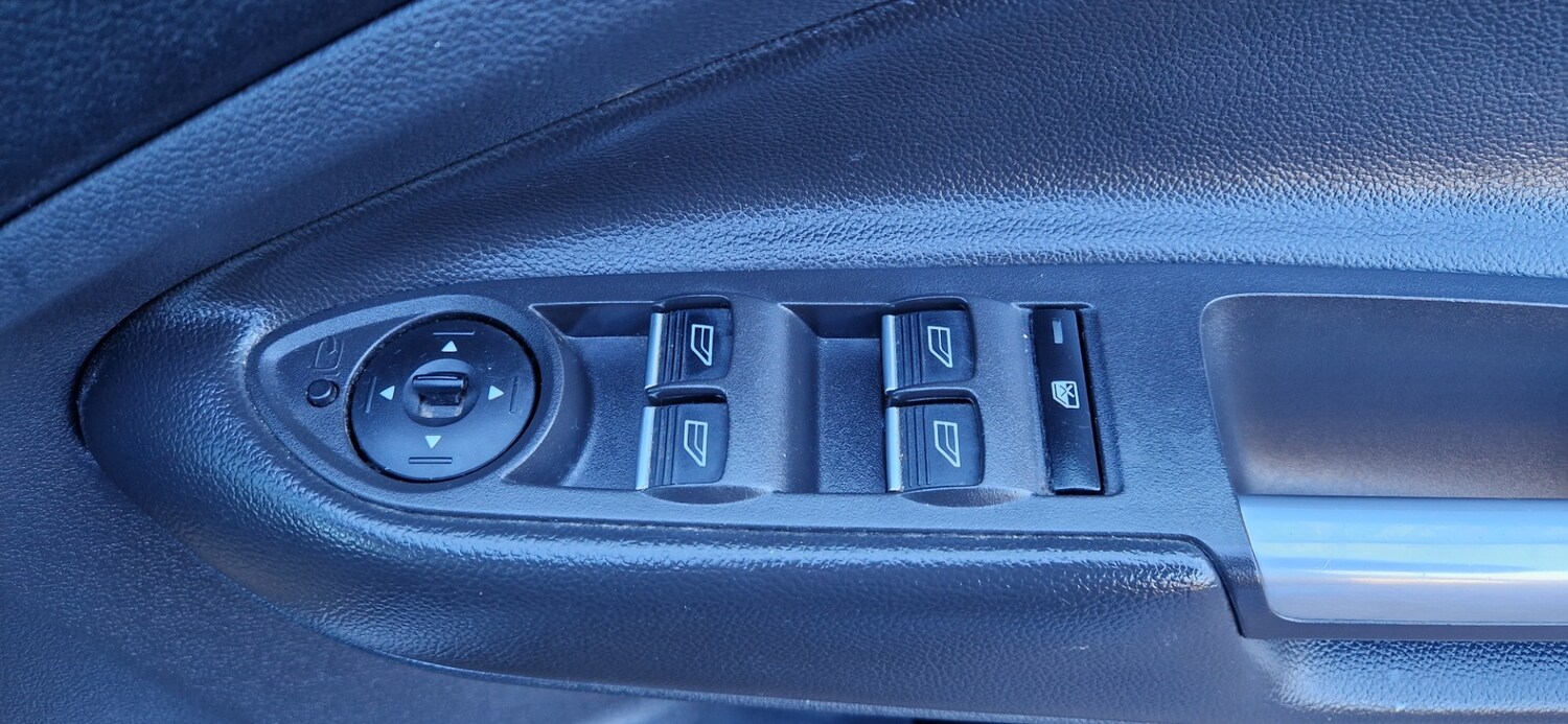 Used Ford Kuga 2015 for sale - 76374122: Photo 15