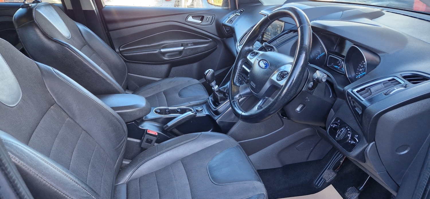 Used Ford Kuga 2015 for sale - 76374122: Photo 9