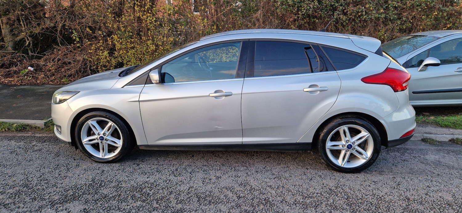 Used Ford Focus 2015 for sale - 76750187: Photo 7
