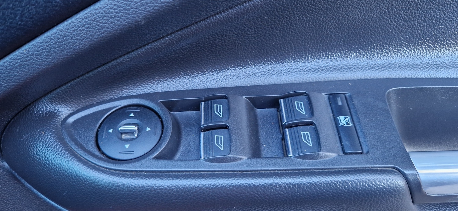 Used Ford Kuga 2014 for sale - 77934234: Photo 17