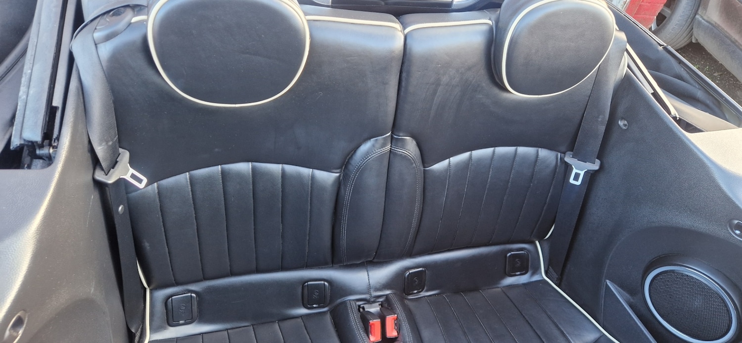 Used MINI Convertible 2010 for sale - 77718201: Photo 15