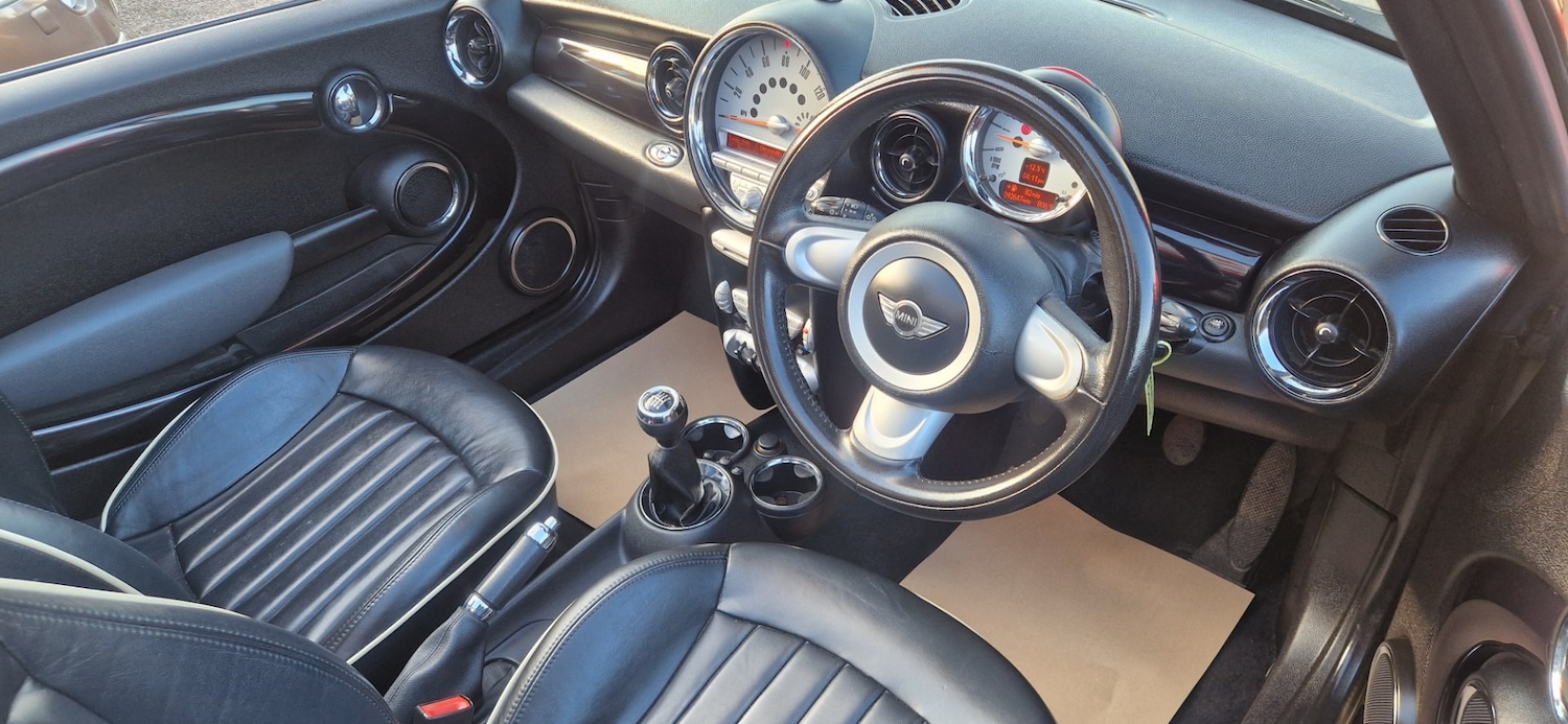 Used MINI Convertible 2010 for sale - 77718201: Photo 9