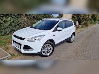Used Ford Kuga 2015 for sale - 76037261: Photo