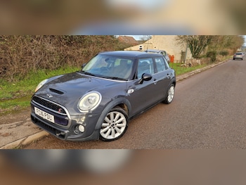 MINI Hatch feature image