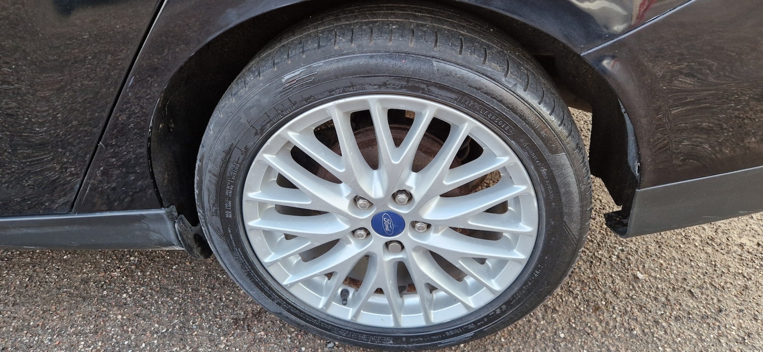 Used Ford Focus 2014 for sale - 76959877: Photo 14