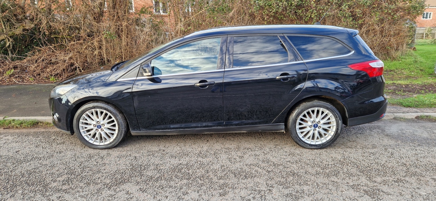 Used Ford Focus 2014 for sale - 76959877: Photo 5