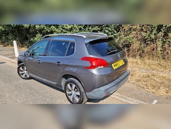 Used Peugeot 2008 2015 for sale - 79542662: Photo
