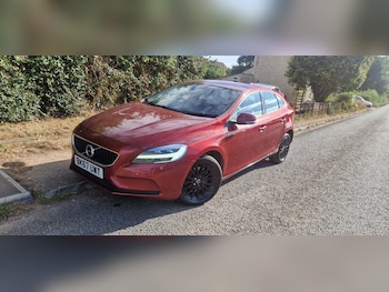 2017 (67) - D4 [190] Momentum Nav Plus 5dr