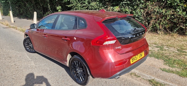 Used Volvo V40 2017 for sale - 75535516: Photo 2