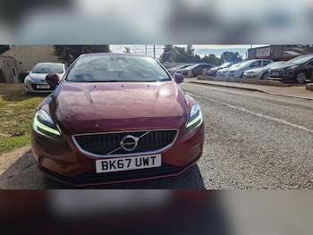 Used Volvo V40 2017 for sale - 75535516: Photo