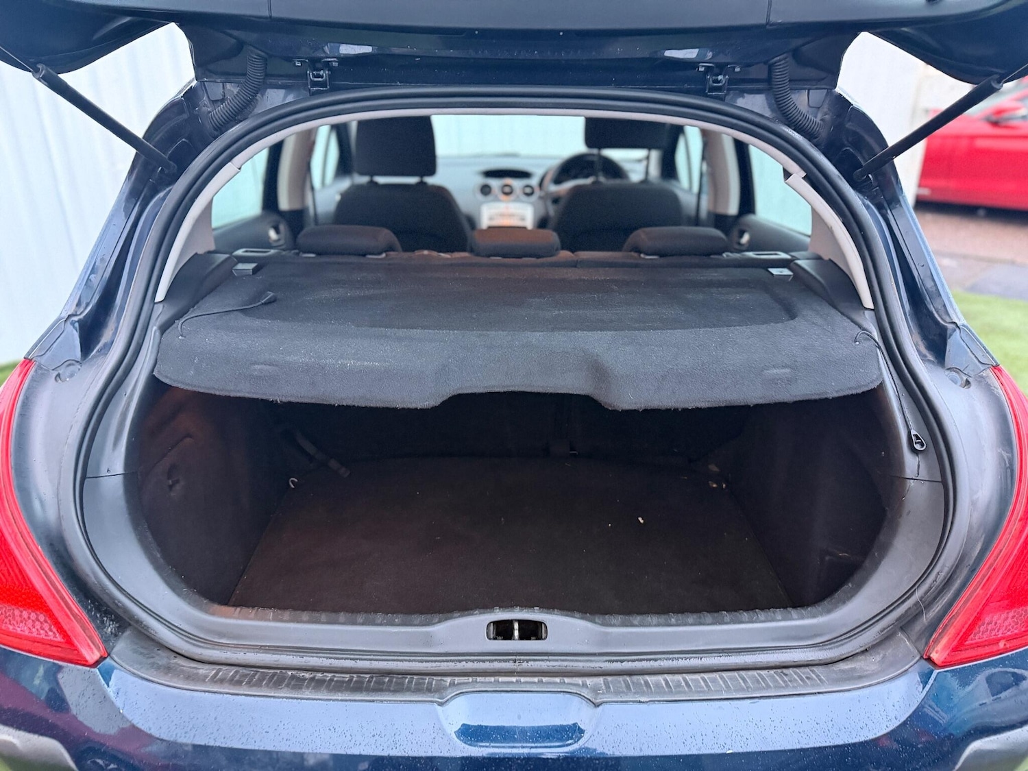 Used Peugeot 308 2011 for sale - 76952424: Photo 11