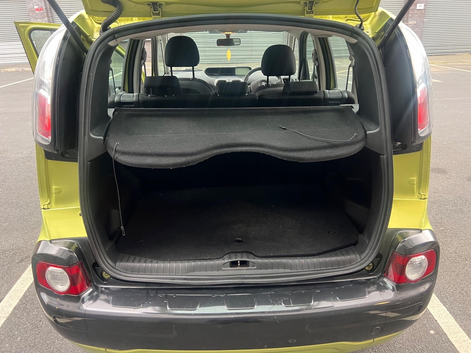 Used Citroen C3 Picasso 2010 for sale - 76666609: Photo 15