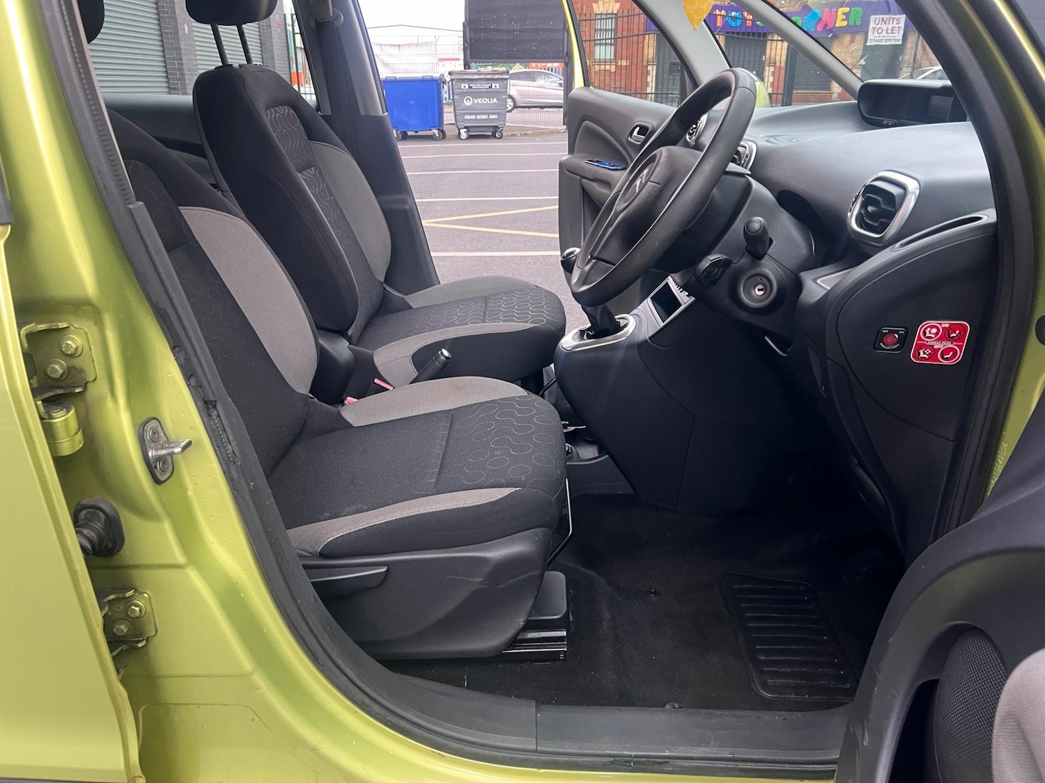 Used Citroen C3 Picasso 2010 for sale - 76666609: Photo 21