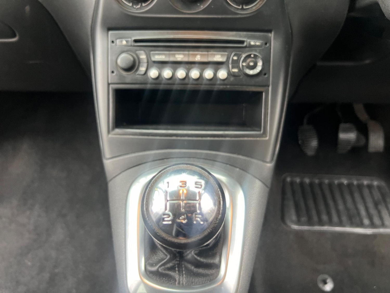 Used Citroen C3 Picasso 2010 for sale - 76666609: Photo 27